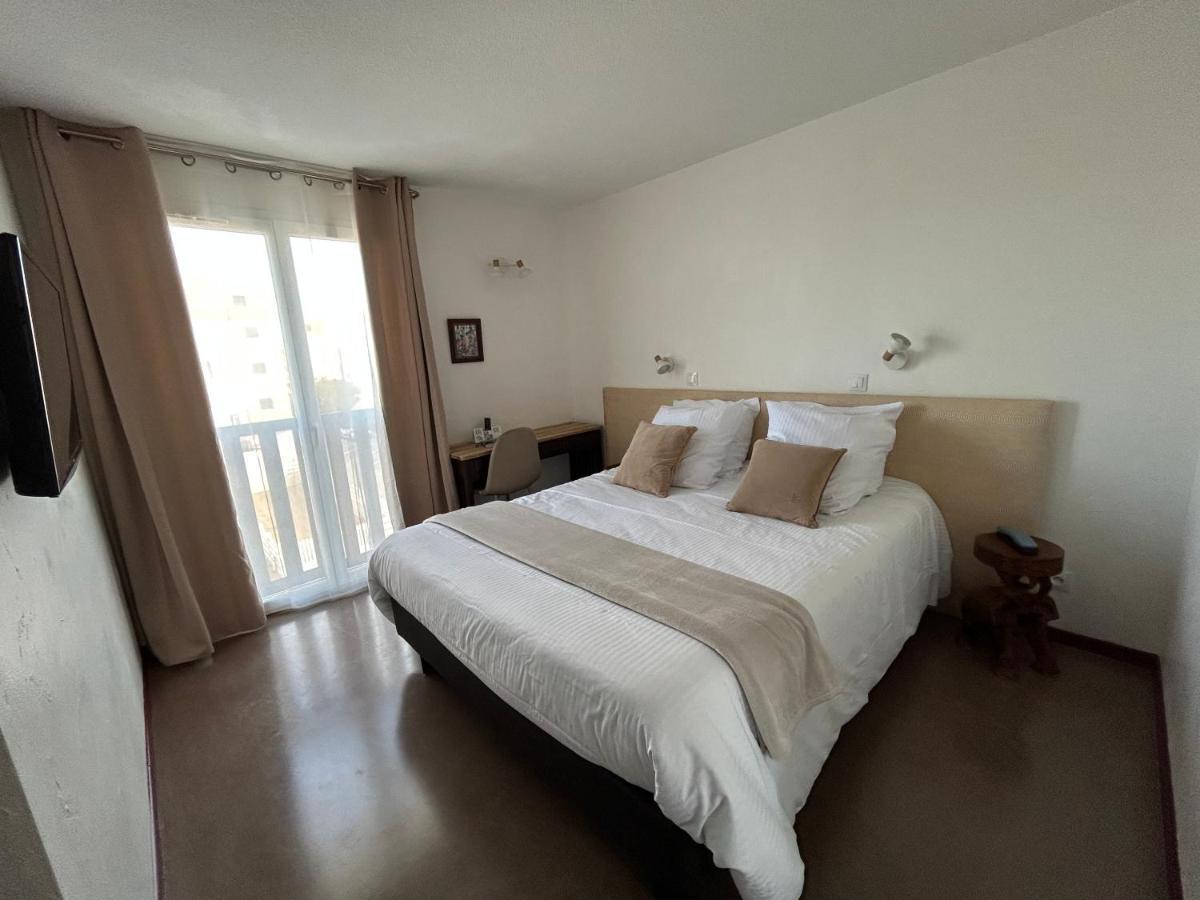 Logis Hotel De La Clape Narbonne-Plage Εξωτερικό φωτογραφία