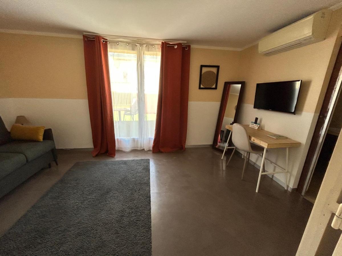 Logis Hotel De La Clape Narbonne-Plage Εξωτερικό φωτογραφία